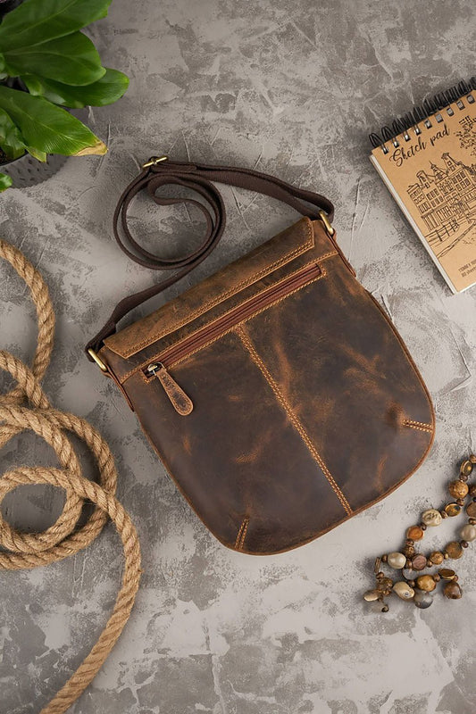  Natural leather bag model 191537 Galanter 